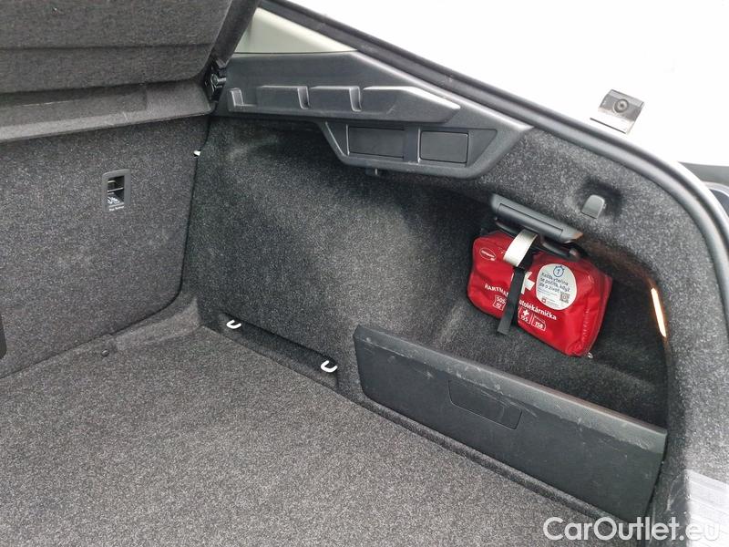  Skoda  Octavia  Lim. (NX3)(2020)  2.0TDI 85 Ambition 5d #11