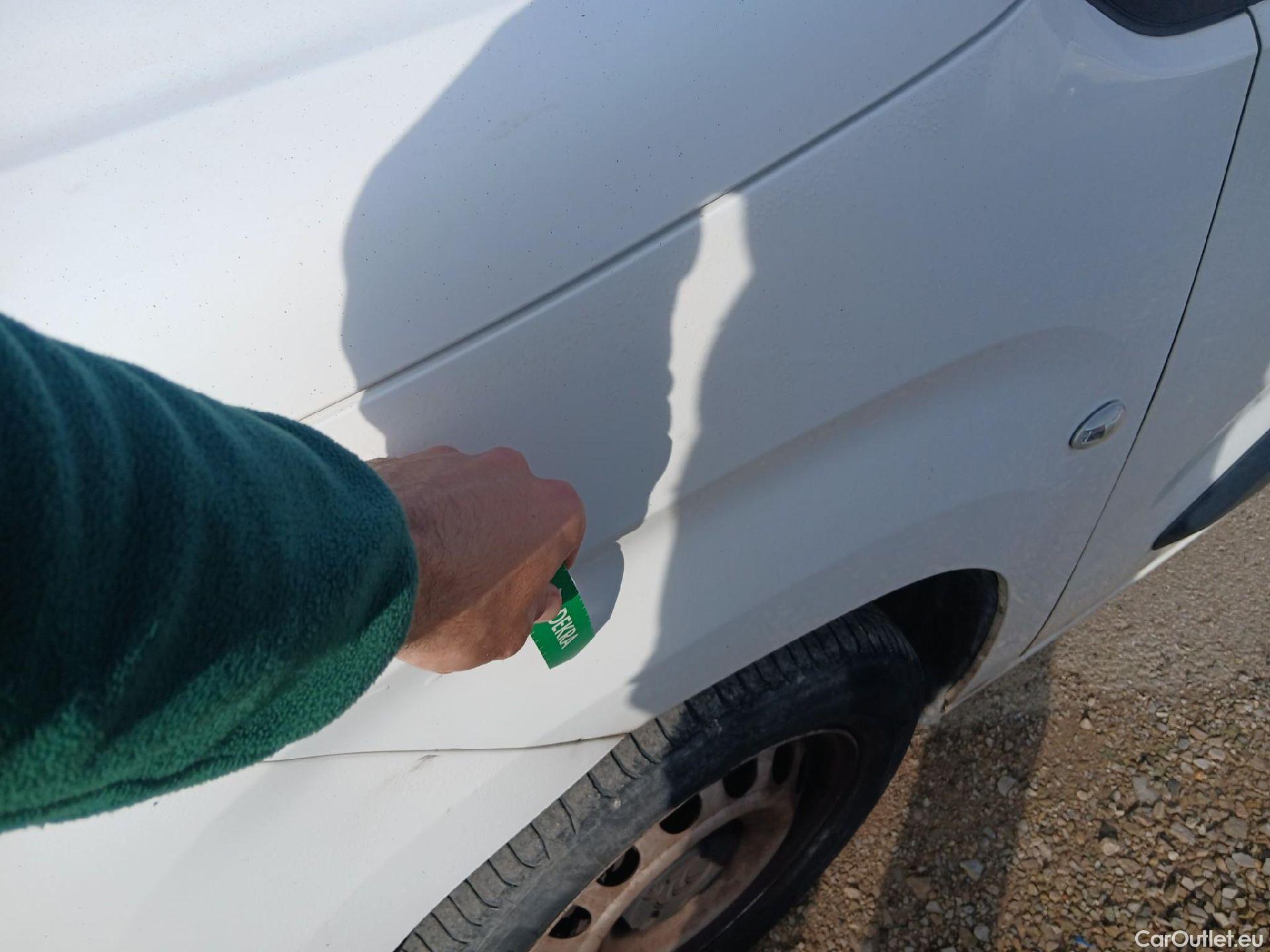  Citroen  Berlingo CITROEN  / 2018 / 4P / combi Talla M BlueHDi 100 LIVE (AC) #8