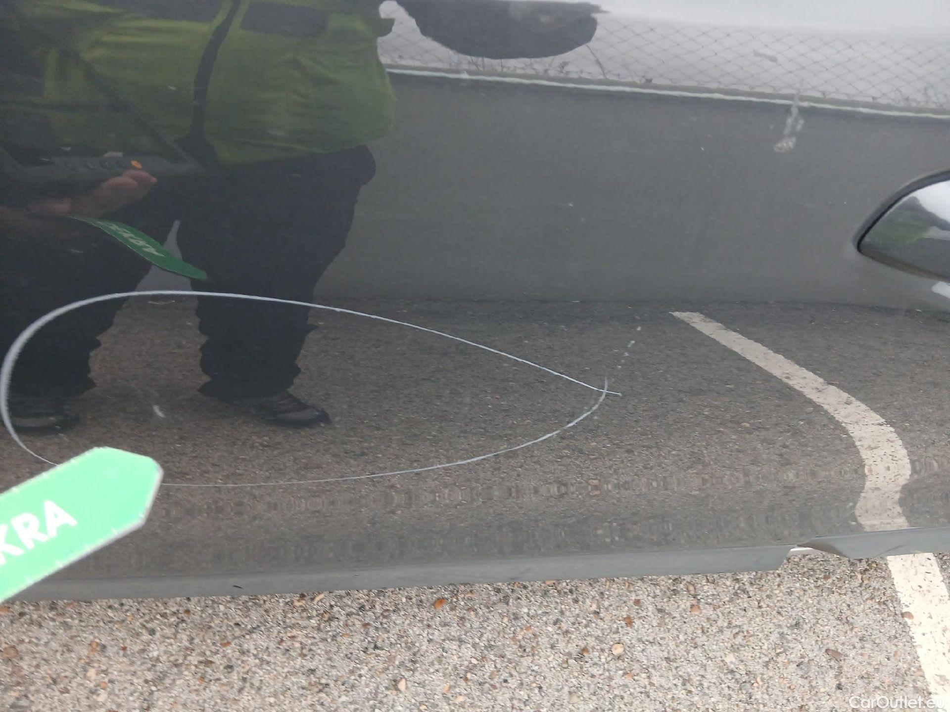  KIA  XCeed KIA  1.6 GDi PHEV 104kW (141CV) eDrive (AC) #24