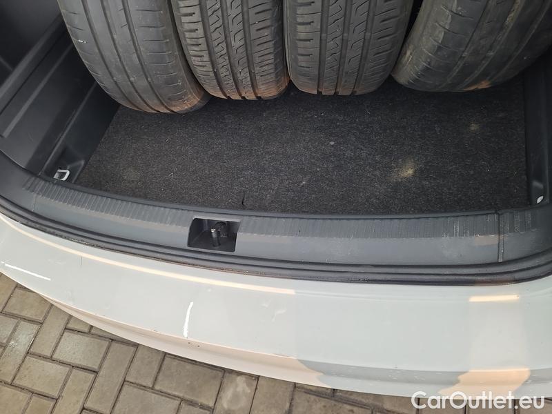  Skoda  Fabia  Combi (2015)  Com.1.0TSI 70 Style #14