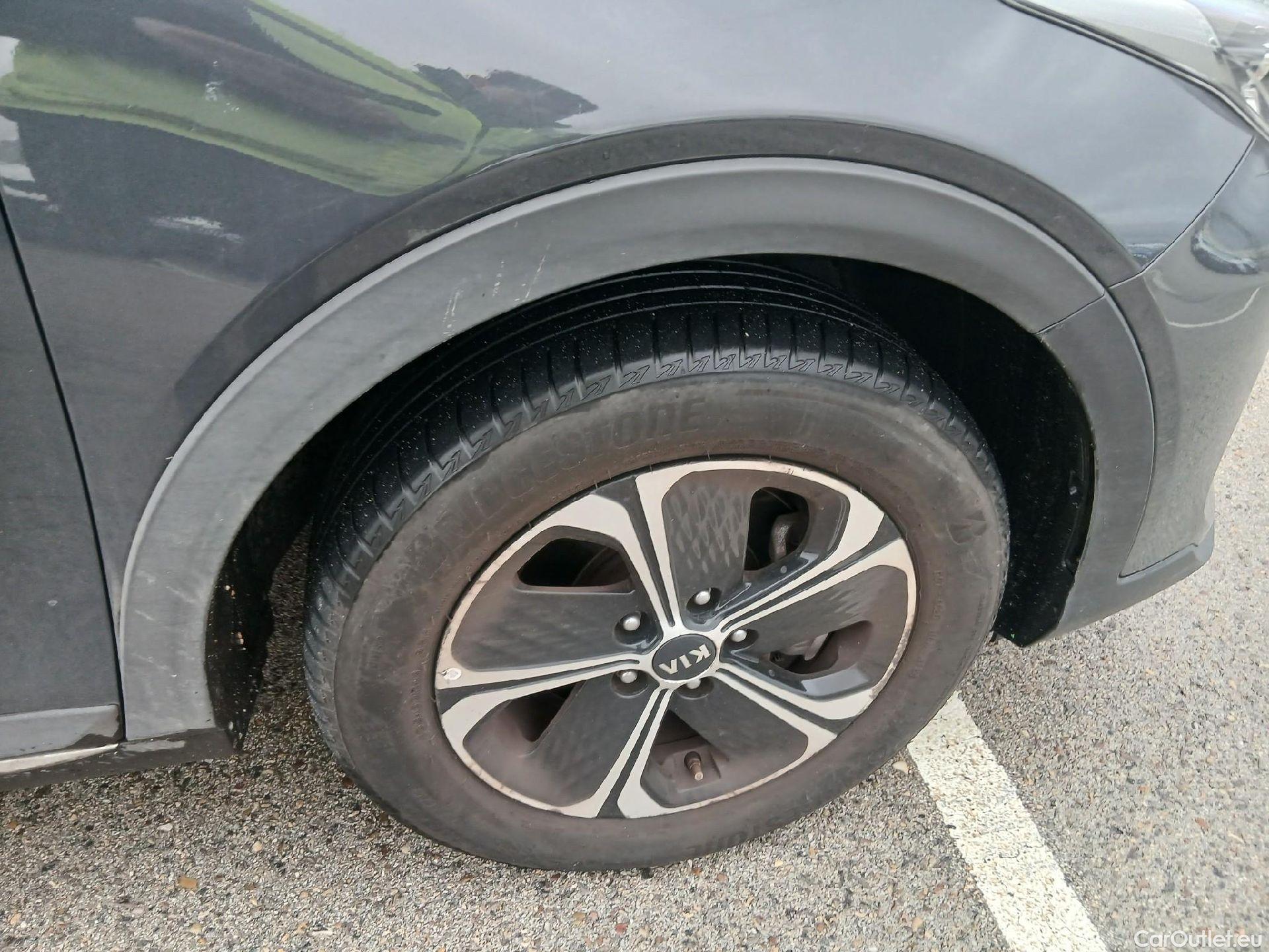  KIA  XCeed KIA  1.6 GDi PHEV 104kW (141CV) eDrive (AC) #15