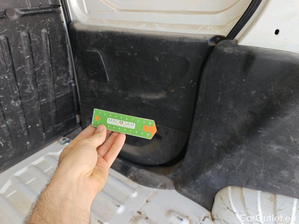  Opel  Combo OPEL  / 2018 / 3P / furgón derivado de turismo 1.6 TD 55kW (75CV) Express L H1 650kg #9