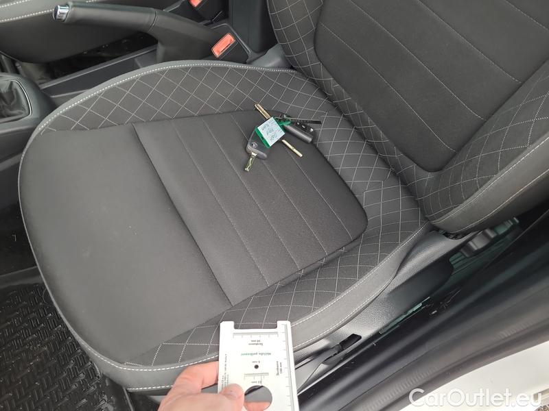  Skoda  Fabia  Combi (2015) Com.1.0TSI 70 Ambition 5d #3