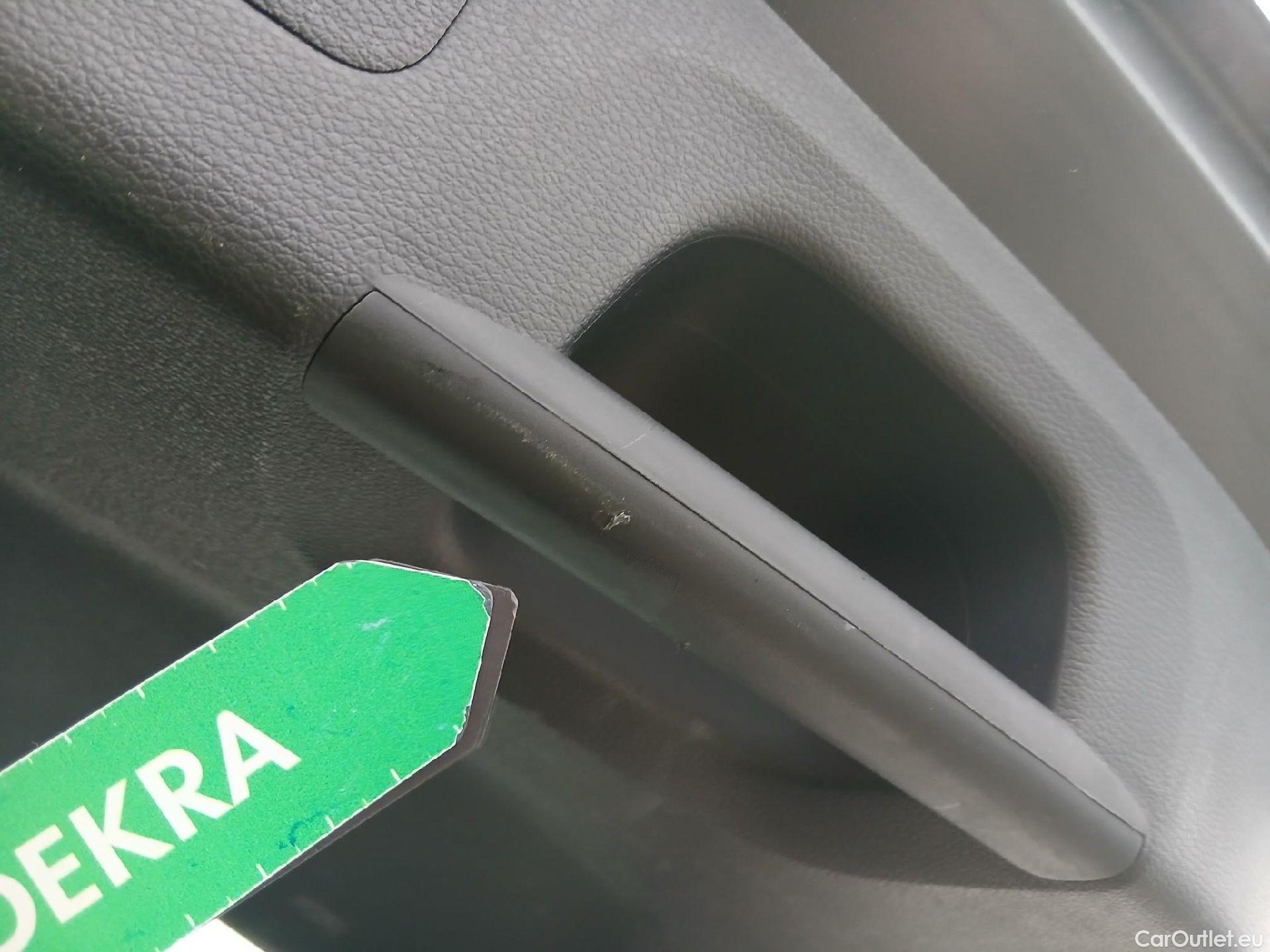  KIA  XCeed KIA  1.6 GDi PHEV 104kW (141CV) eDrive (AC) #11