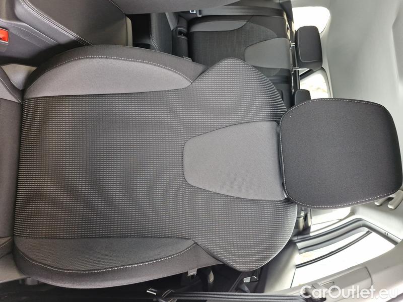  Skoda  Octavia  Combi (NX3)(2020) Oct.C.2.0 TDI 110 Ambition #8