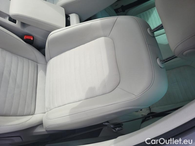  Volkswagen  Passat  Lim (CB2) (2019)  2.0TDI 110 Elegance AT #7