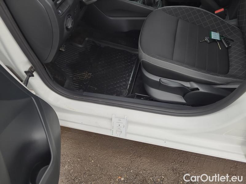  Skoda  Fabia  Combi (2015) Com.1.0TSI 70 Ambition 5d #13