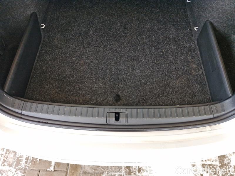  Skoda  Octavia  Combi (NX3)(2020) Oct.C.2.0 TDI 110 Ambition #9