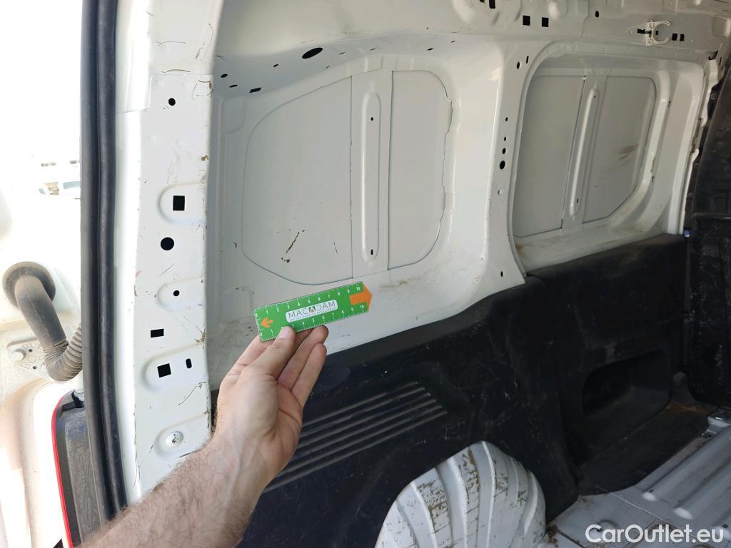  Opel  Combo OPEL  / 2018 / 3P / furgón derivado de turismo 1.6 TD 55kW (75CV) Express L H1 650kg #40