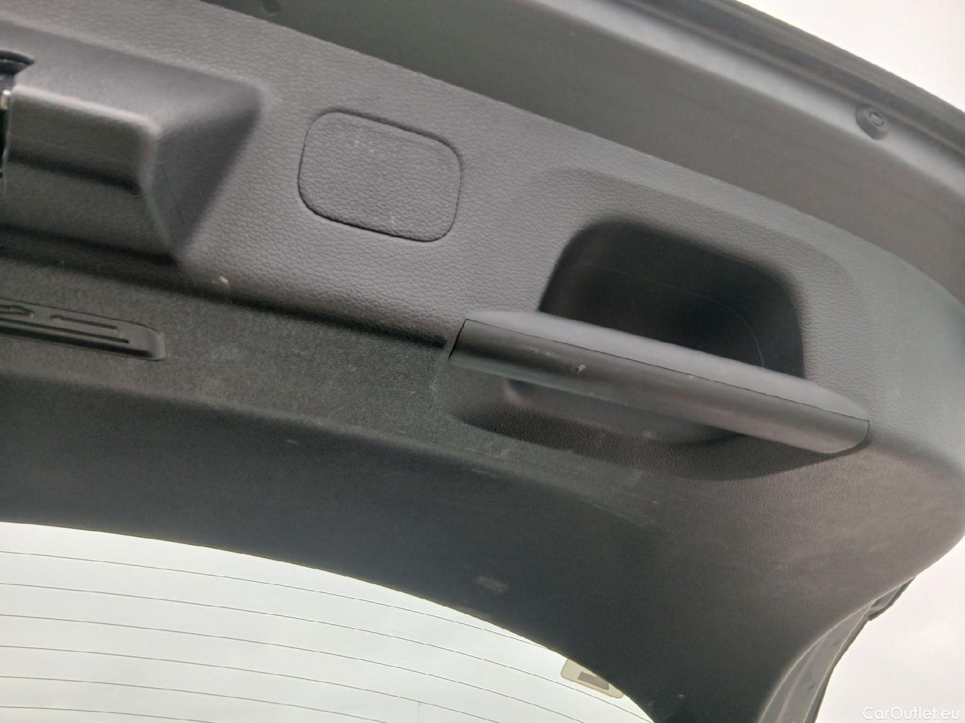  KIA  XCeed KIA  1.6 GDi PHEV 104kW (141CV) eDrive (AC) #10