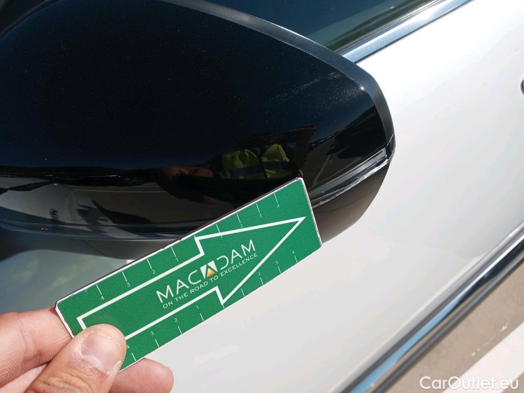  Peugeot  3008 PEUGEOT  Hybrid / 2020 / 5P / todoterreno 225 e-EAT8 GT #26