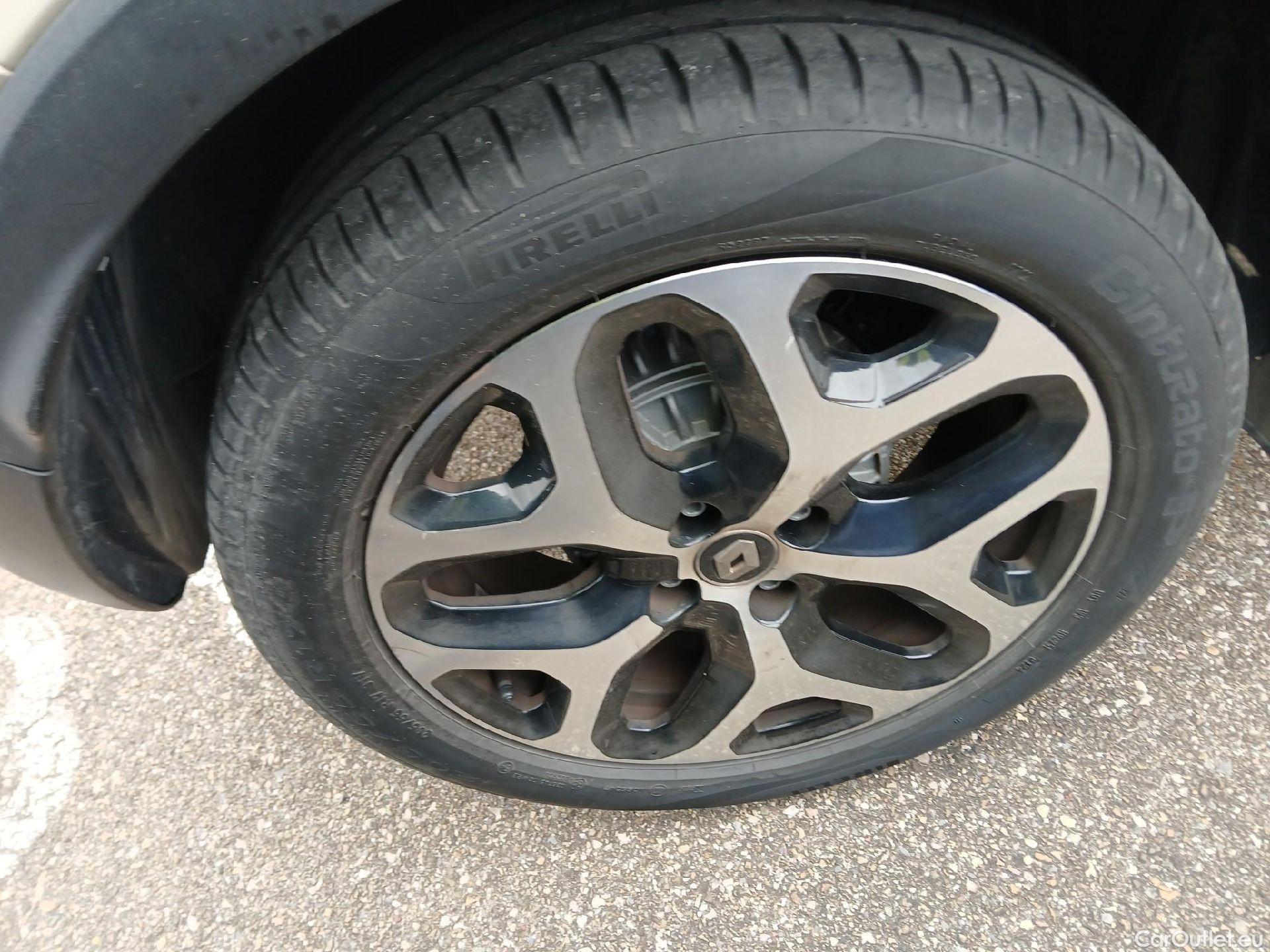  Renault  Captur RENAULT  / 2017 / 5P / crossover Zen TCe 66kW (90CV) -18 (CX) #5