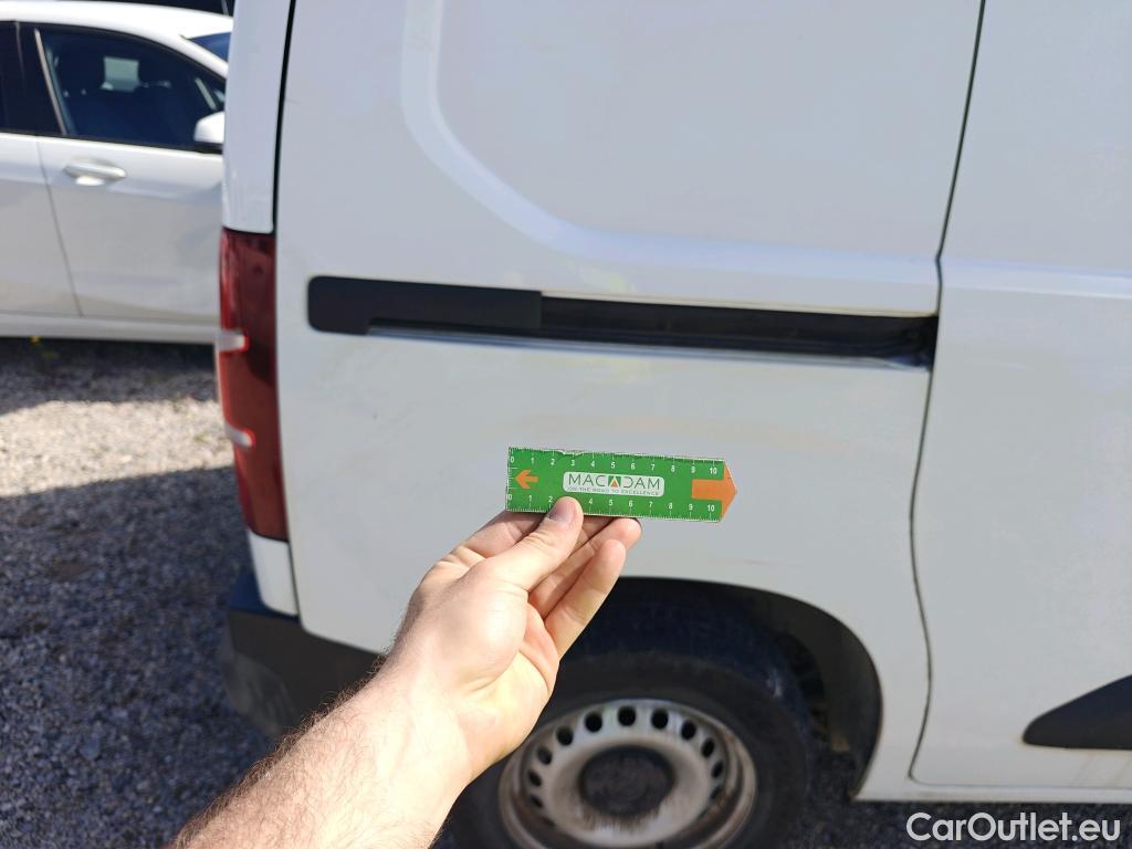  Opel  Combo OPEL  / 2018 / 3P / furgón derivado de turismo 1.6 TD 55kW (75CV) Express L H1 650kg #13