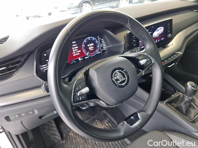  Skoda  Octavia  Combi (NX3)(2020) Oct.C.2.0 TDI 110 Ambition #5