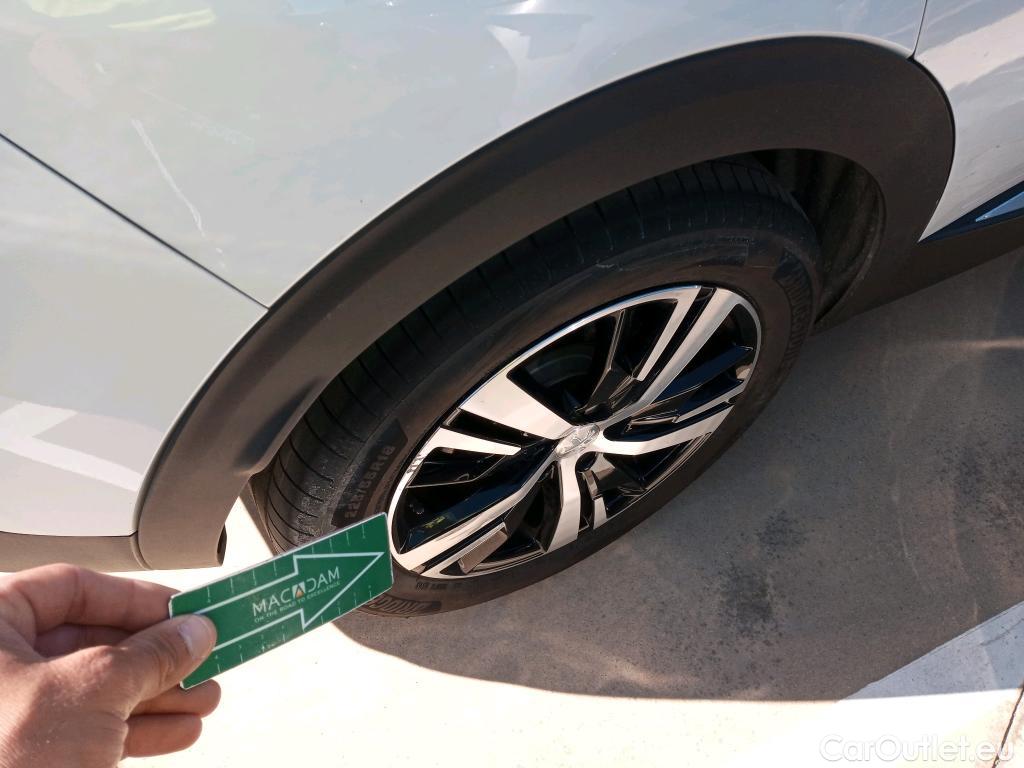  Peugeot  3008 PEUGEOT  Hybrid / 2020 / 5P / todoterreno 225 e-EAT8 GT #12