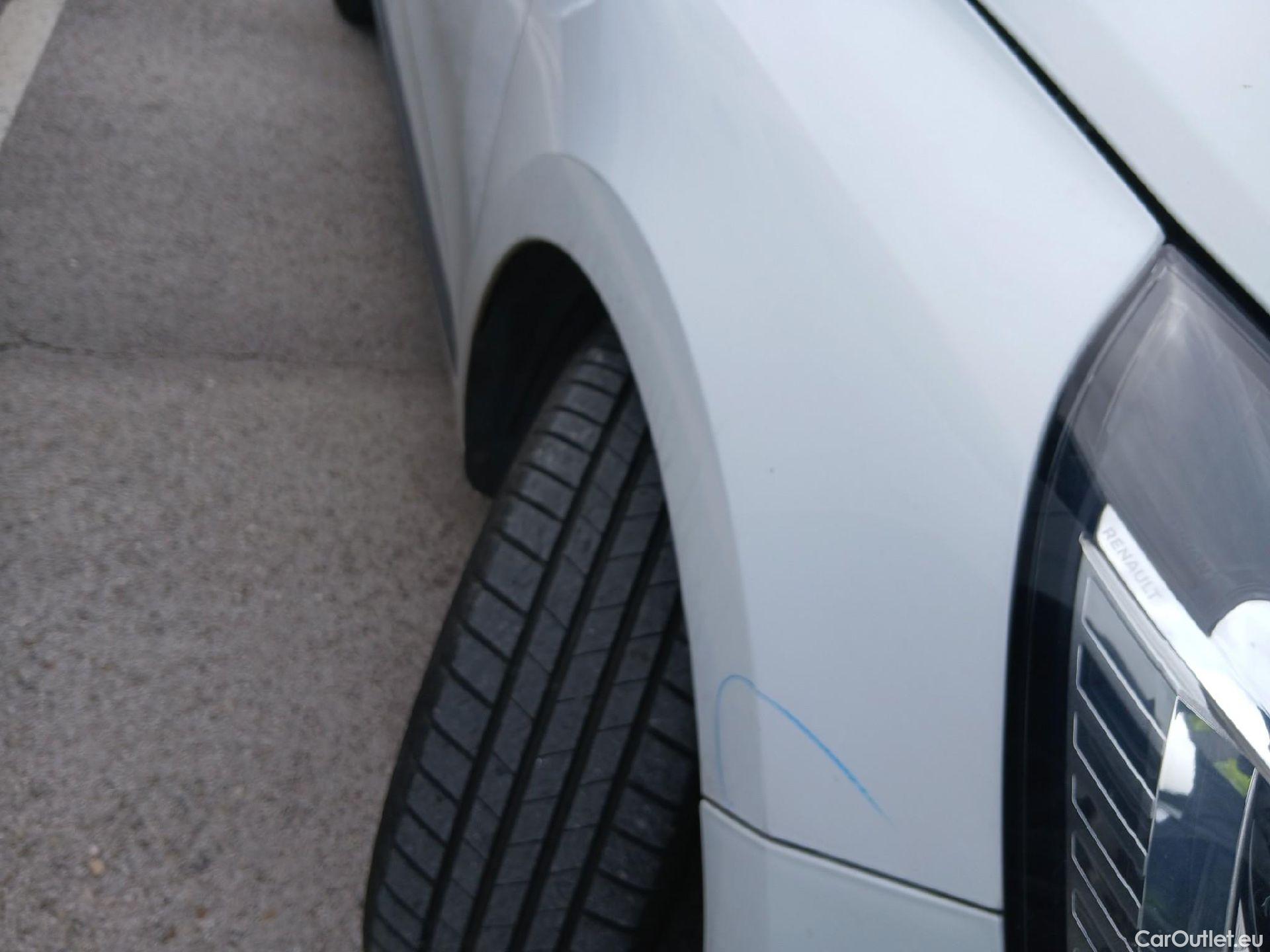  Renault  Clio RENAULT  / 2019 / 5P / berlina con portón Business TCe 74 kW (100CV) GLP #38