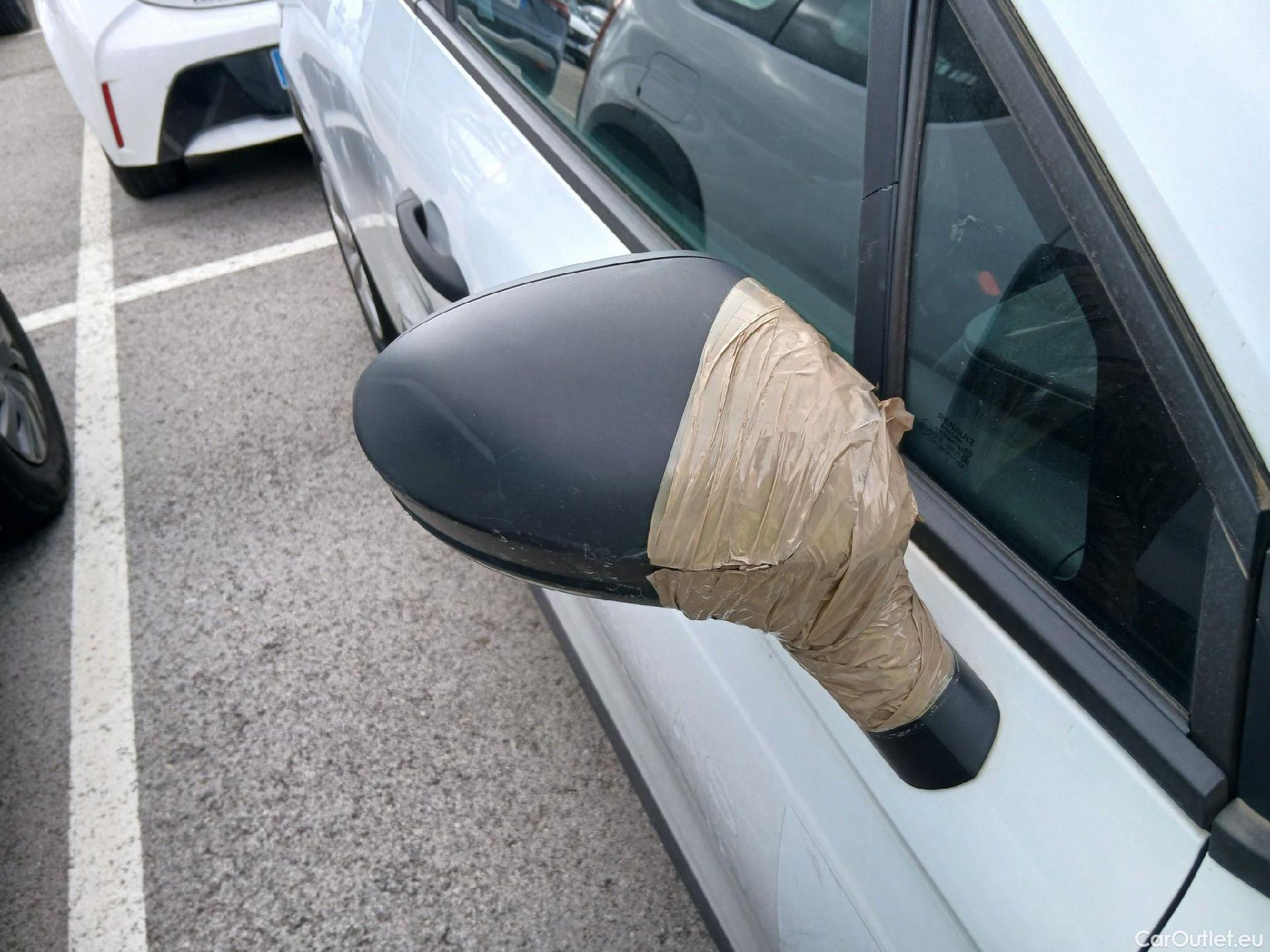  Renault  Clio RENAULT  / 2019 / 5P / berlina con portón Business TCe 74 kW (100CV) GLP #37