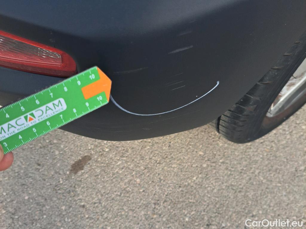  KIA  STONIC KIA  / 2017 / 5P / todoterreno 1.0 T-GDi 88kW (120CV) MHEV iMT Drive #4