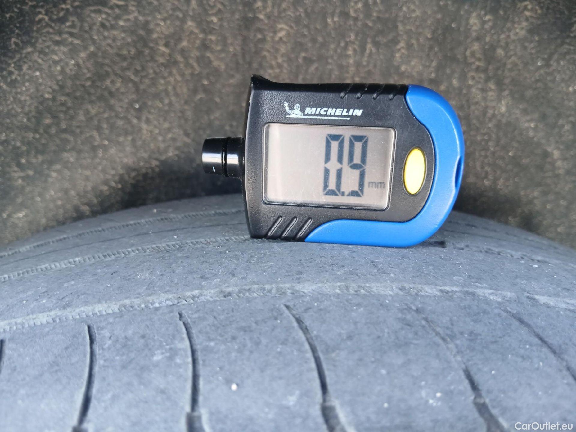  Peugeot  3008 PEUGEOT  / 2020 / 5P / todoterreno 1.5 BlueHDi 96kW (130CV) S&S Active Pack (AC4) #42