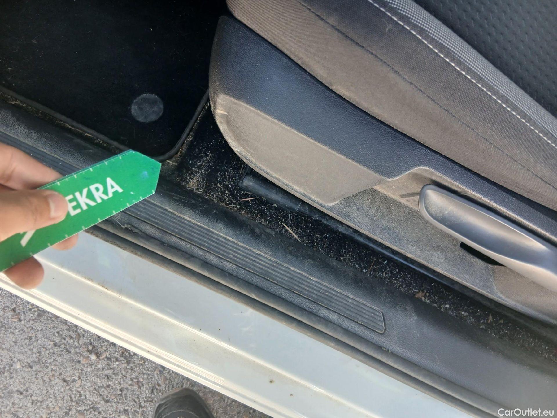  Volkswagen  Polo VOLKSWAGEN  / 2021 / 5P / berlina con portón Life 1.0 TSI 70kW (95CV) #8