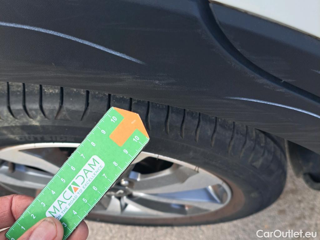  KIA  STONIC KIA  / 2017 / 5P / todoterreno 1.0 T-GDi 88kW (120CV) MHEV iMT Drive #19