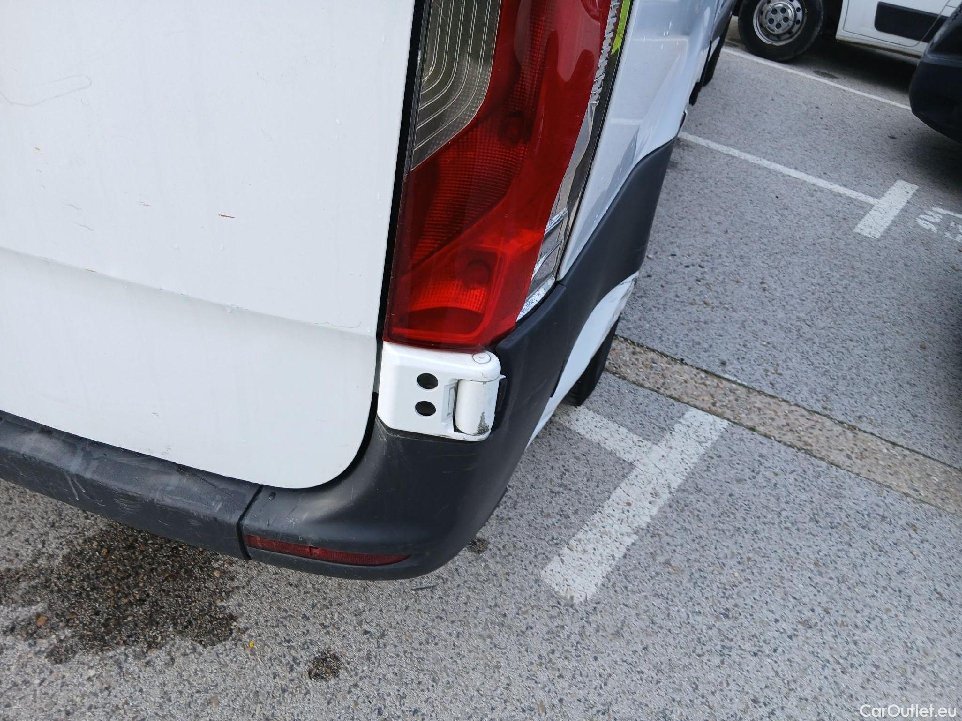  Mercedes  Sprinter MERCEDES-BENZ  / 2018 / 4P / furgón 314 CDI MEDIO 3.5T T. ALTO #50