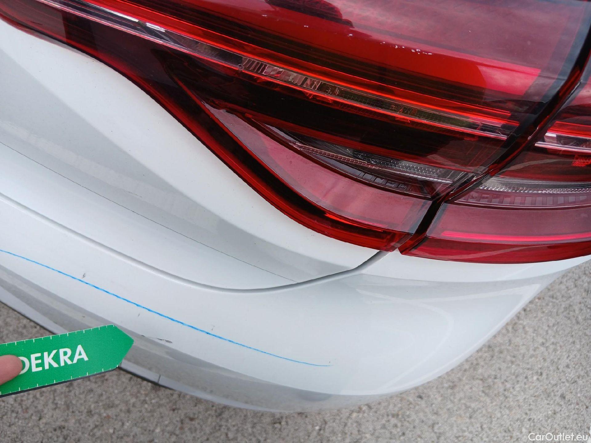  Renault  Clio RENAULT  / 2019 / 5P / berlina con portón Business TCe 74 kW (100CV) GLP #25