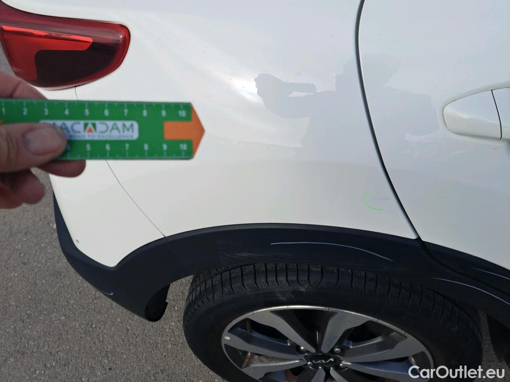  KIA  STONIC KIA  / 2017 / 5P / todoterreno 1.0 T-GDi 88kW (120CV) MHEV iMT Drive #22