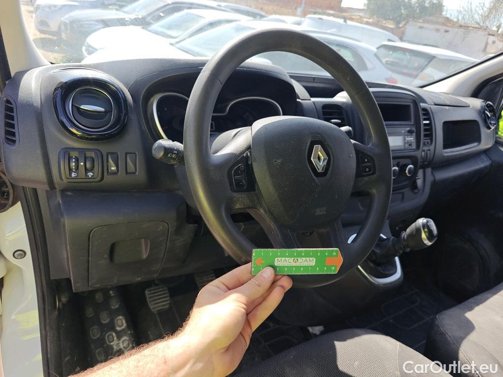  Renault  Trafic RENAULT  / 2019 / 4P / furgón Furgón 27 L1H1 Energy BluedCi 88 kW #91