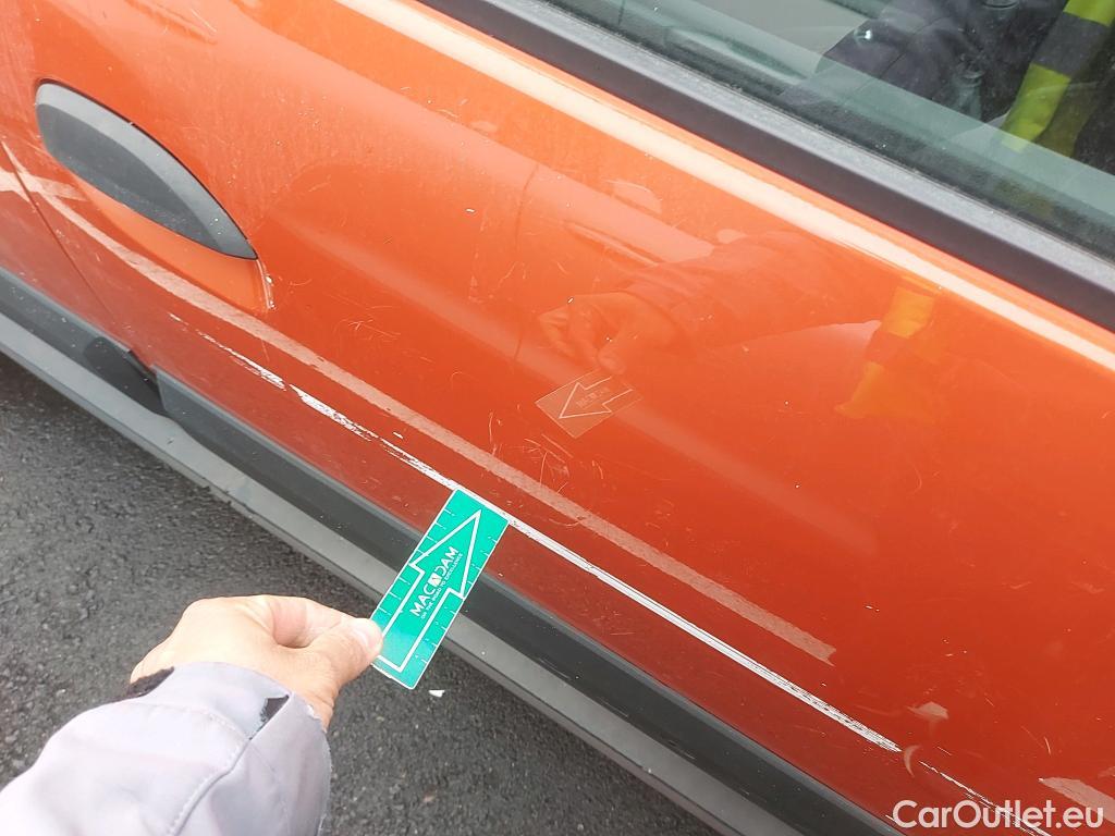  Land Rover  Discovery DACIA Duster / 2018 / 5P / furgón derivado de turismo Essential TCE 74kW(100CV) ECO-G 4X2 (furgón) #9