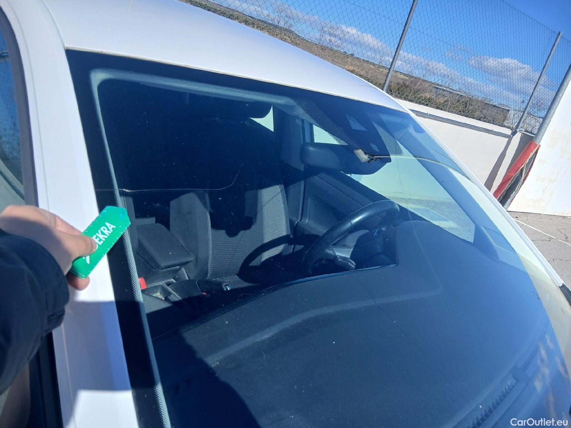  Volkswagen  Polo VOLKSWAGEN  / 2021 / 5P / berlina con portón Life 1.0 TSI 70kW (95CV) #17