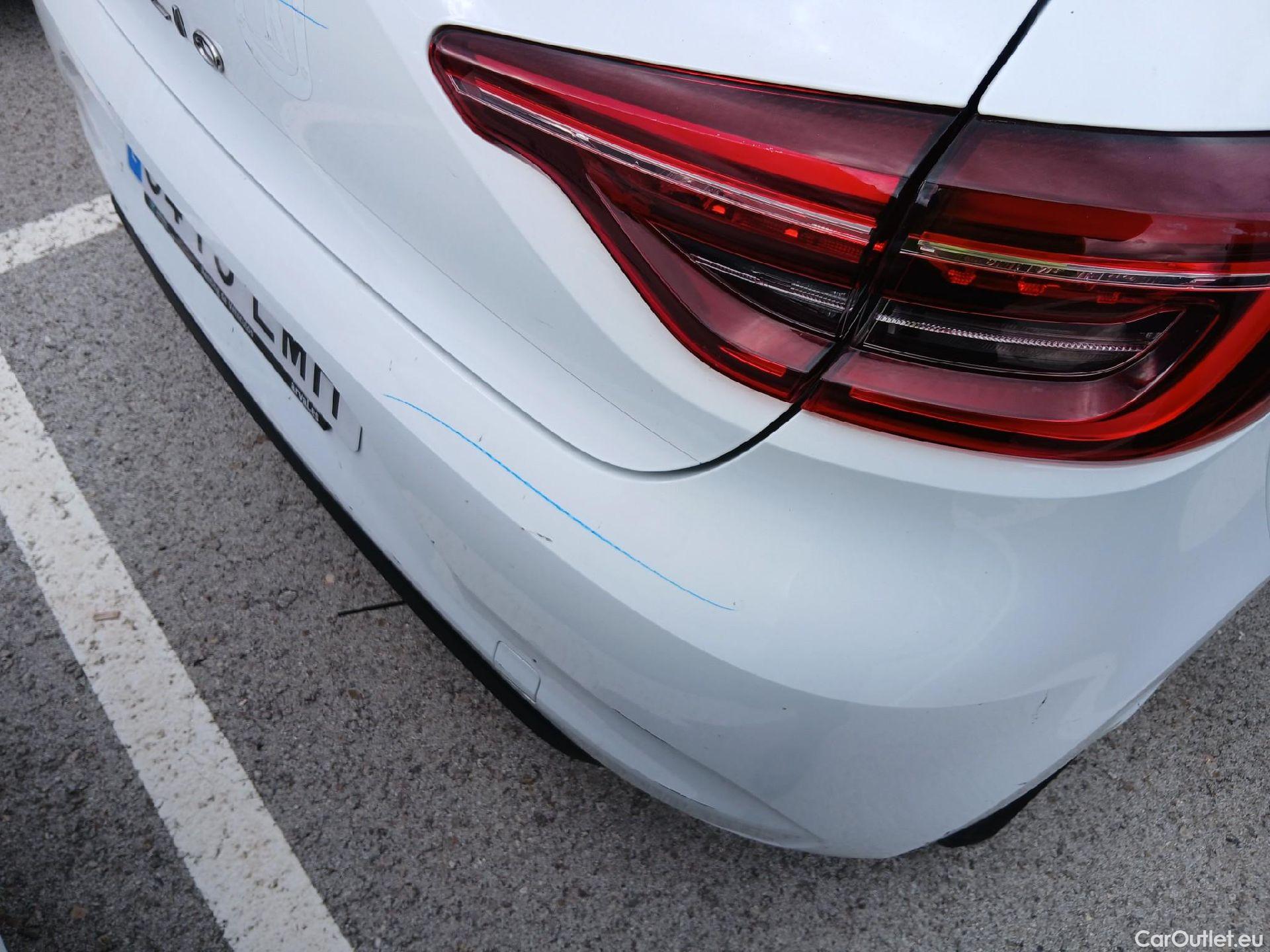  Renault  Clio RENAULT  / 2019 / 5P / berlina con portón Business TCe 74 kW (100CV) GLP #24