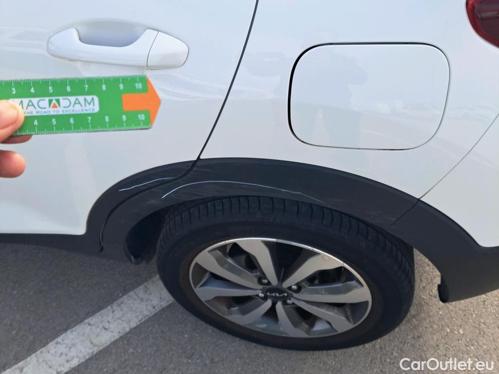  KIA  STONIC KIA  / 2017 / 5P / todoterreno 1.0 T-GDi 88kW (120CV) MHEV iMT Drive #14