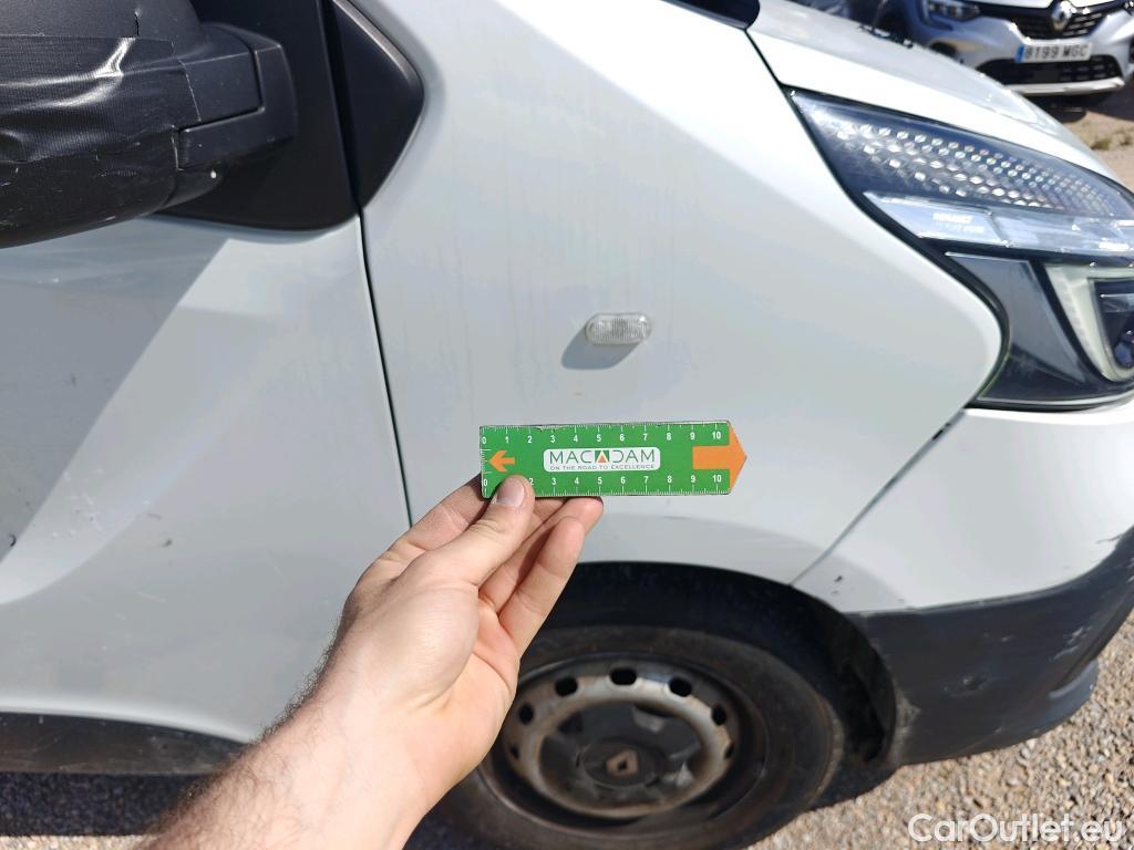  Renault  Trafic RENAULT  / 2019 / 4P / furgón Furgón 27 L1H1 Energy BluedCi 88 kW #81
