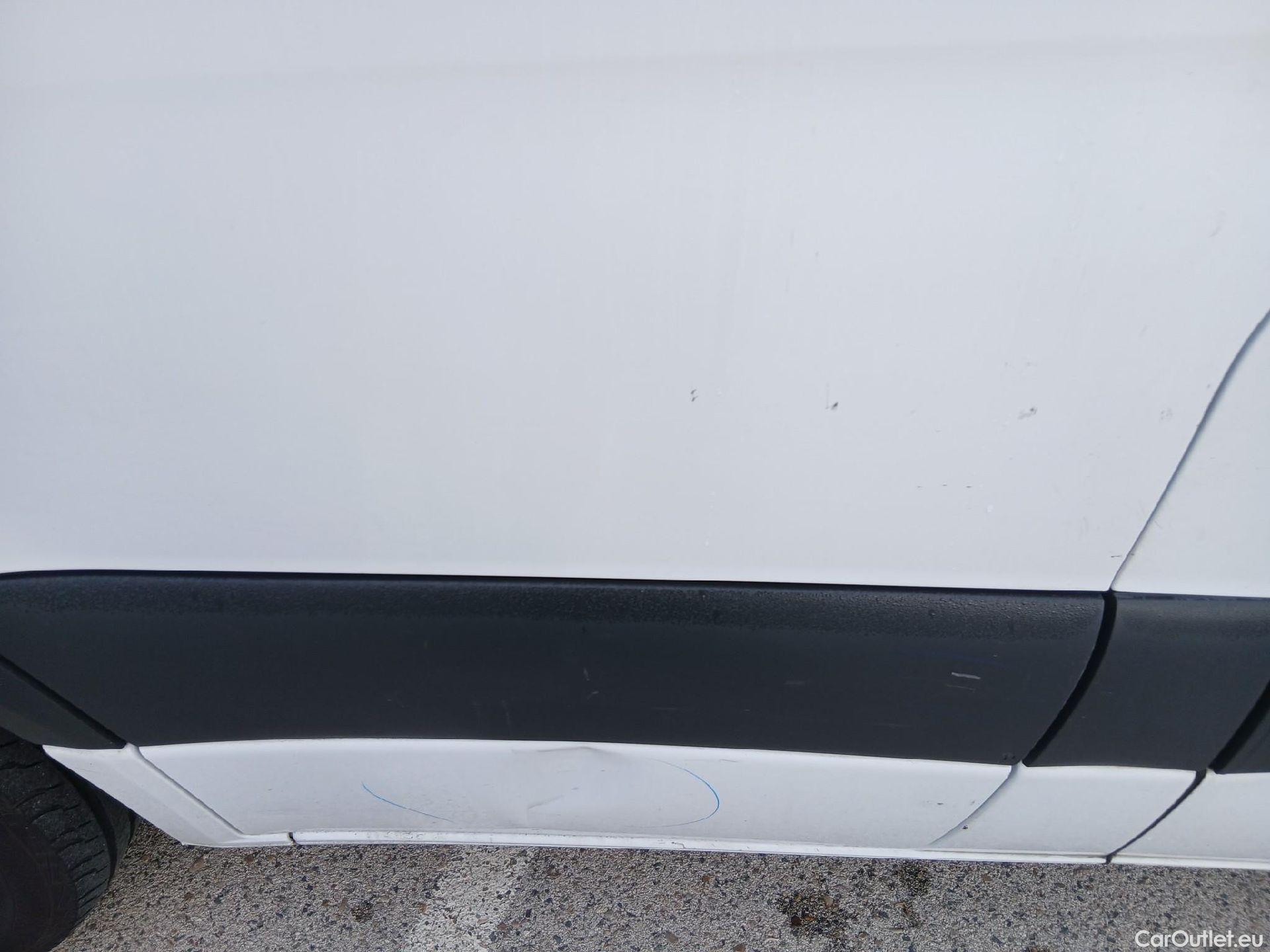  Mercedes  Sprinter MERCEDES-BENZ  / 2018 / 4P / furgón 314 CDI MEDIO 3.5T T. ALTO #31