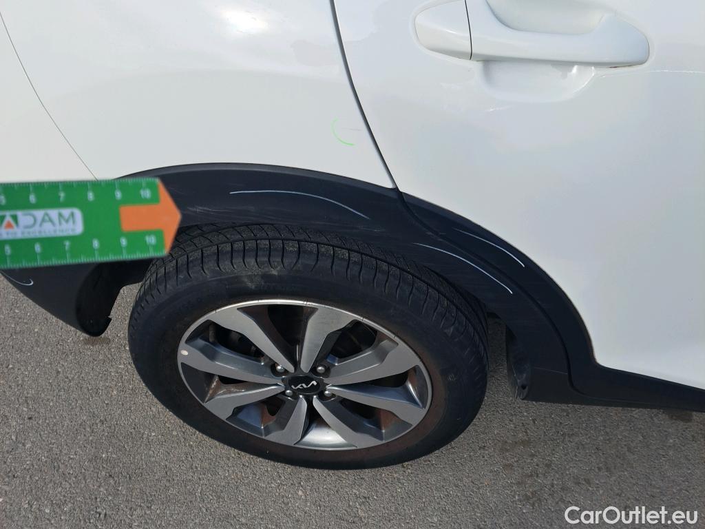  KIA  STONIC KIA  / 2017 / 5P / todoterreno 1.0 T-GDi 88kW (120CV) MHEV iMT Drive #18