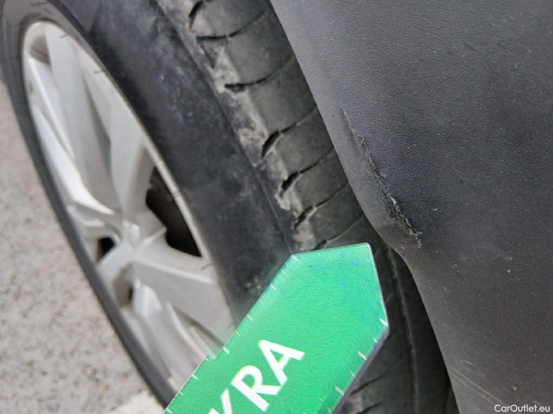  Peugeot  3008 PEUGEOT  / 2020 / 5P / todoterreno 1.5 BlueHDi 96kW (130CV) S&S Active Pack (AC4) #28