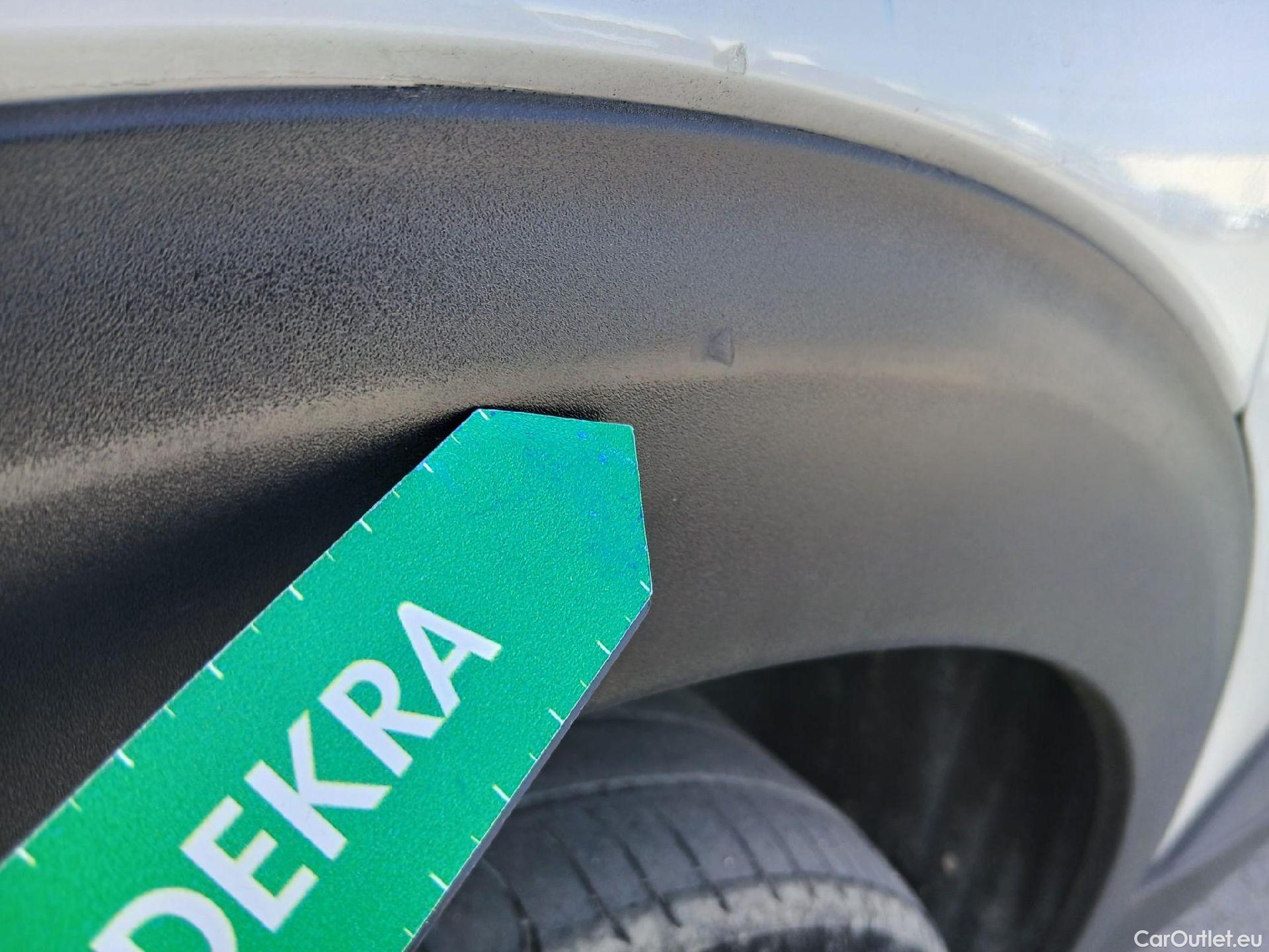  Peugeot  3008 PEUGEOT  / 2020 / 5P / todoterreno 1.5 BlueHDi 96kW (130CV) S&S Active Pack (AC4) #38