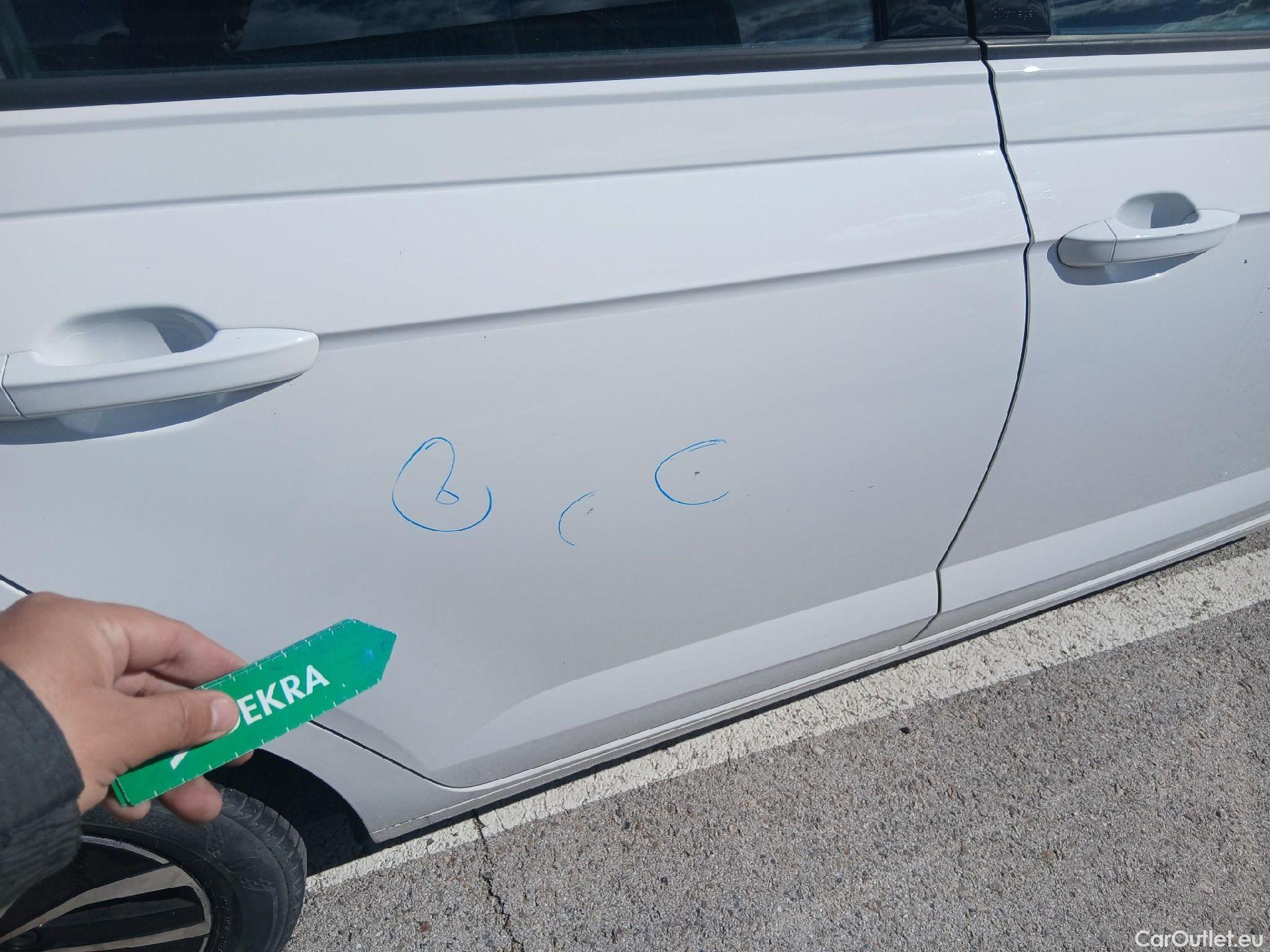  Volkswagen  Polo VOLKSWAGEN  / 2021 / 5P / berlina con portón Life 1.0 TSI 70kW (95CV) #29