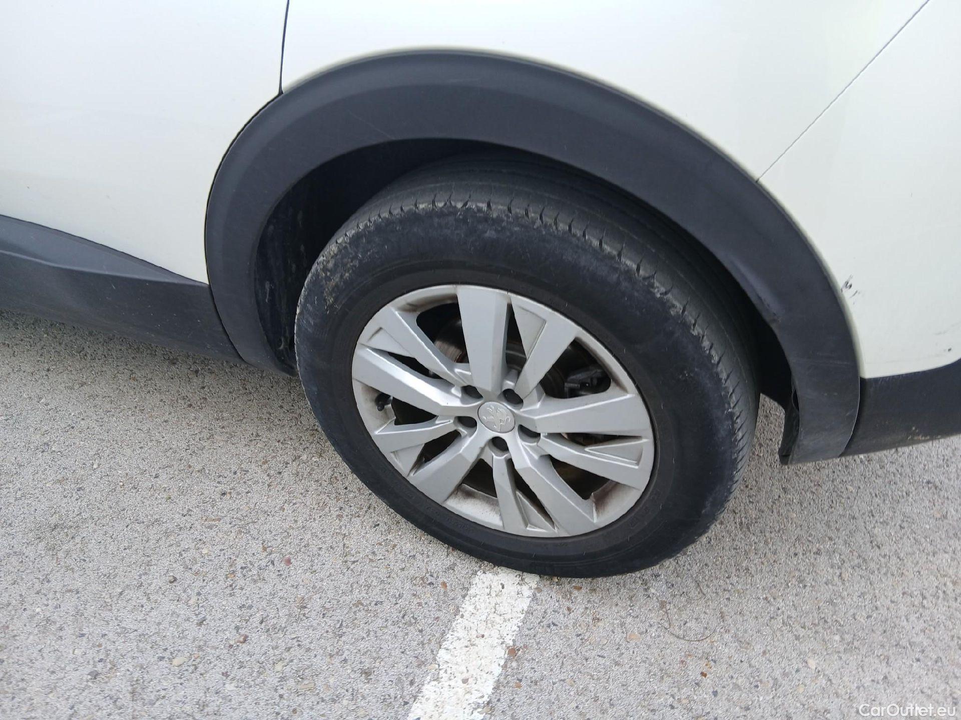  Peugeot  3008 PEUGEOT  / 2020 / 5P / todoterreno 1.5 BlueHDi 96kW (130CV) S&S Active Pack (AC4) #27