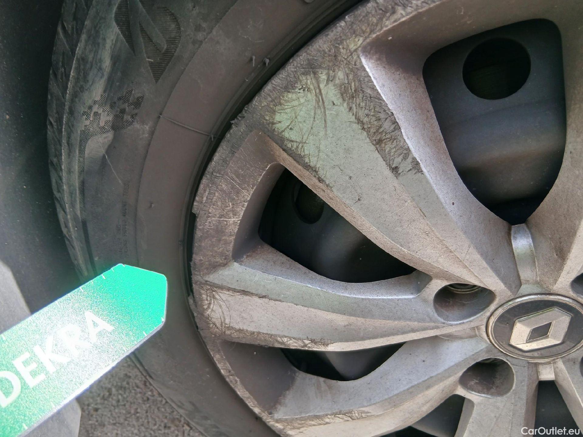  Renault  Clio RENAULT  / 2019 / 5P / berlina con portón Business TCe 74 kW (100CV) GLP #3