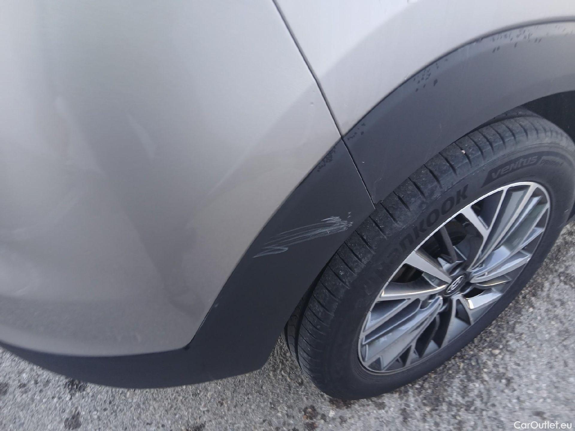  Hyundai  Tucson HYUNDAI  / 2018 / 5P / todoterreno 1.6 CRDi 85kW (116CV) Tecno 4x2 #4