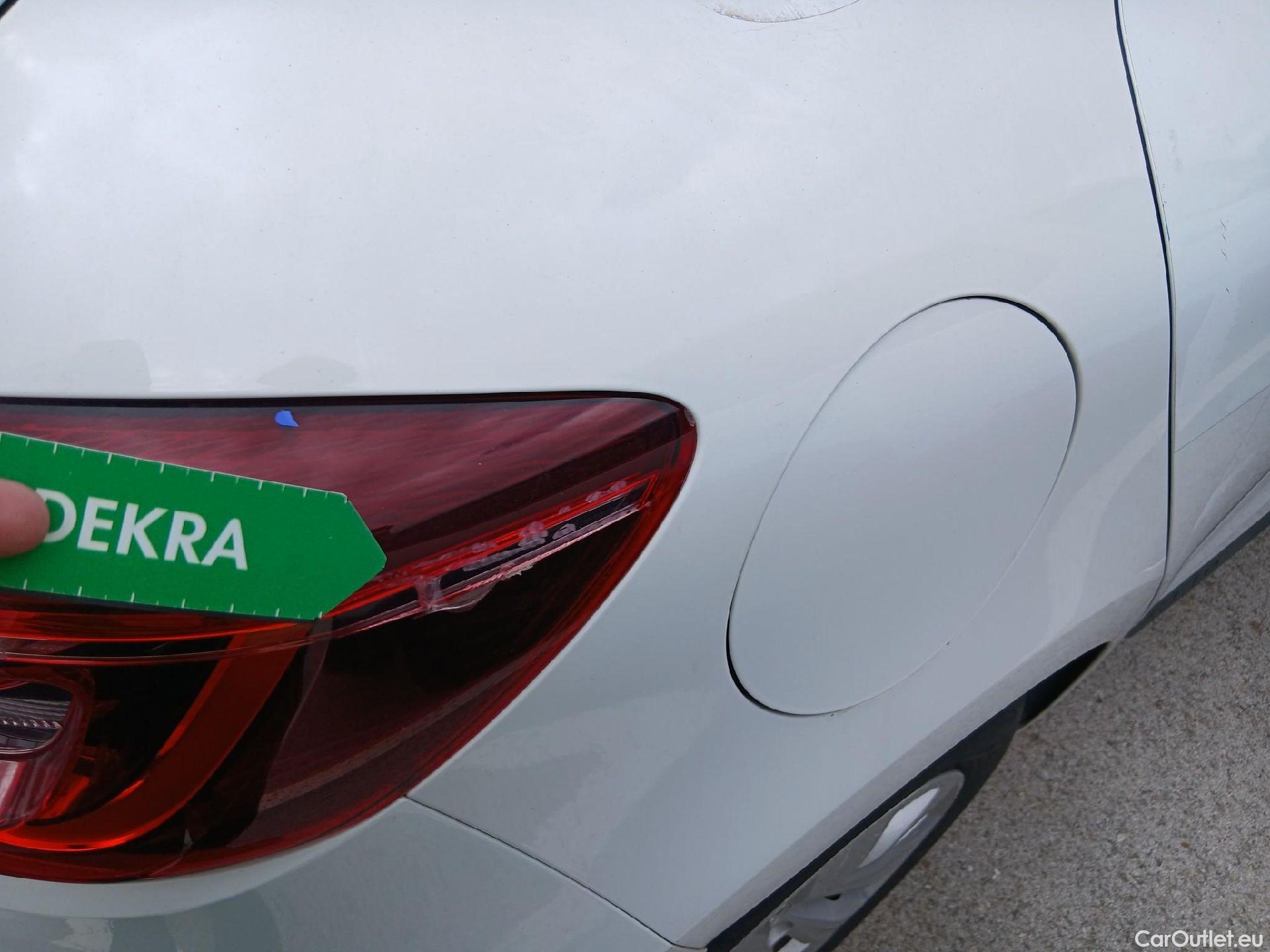  Renault  Clio RENAULT  / 2019 / 5P / berlina con portón Business TCe 74 kW (100CV) GLP #23