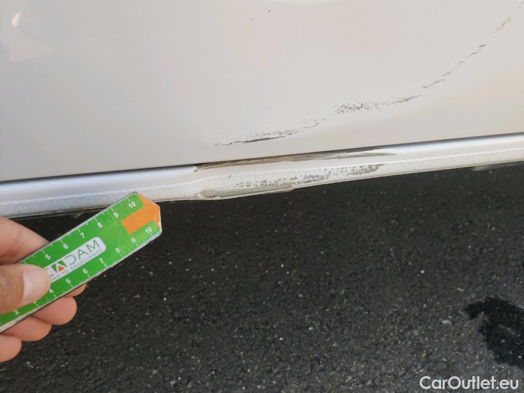  Land Rover  Discovery VOLKSWAGEN Transporter / 2020 / 4P / furgón Furgón Corto TN 2.0 TDI 81kW (110CV) #4