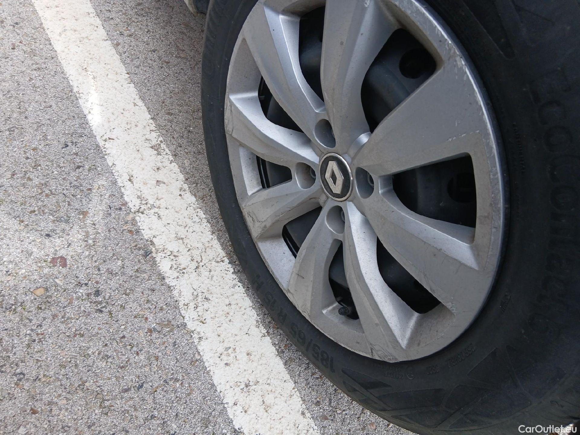  Renault  Clio RENAULT  / 2019 / 5P / berlina con portón Business TCe 74 kW (100CV) GLP #5