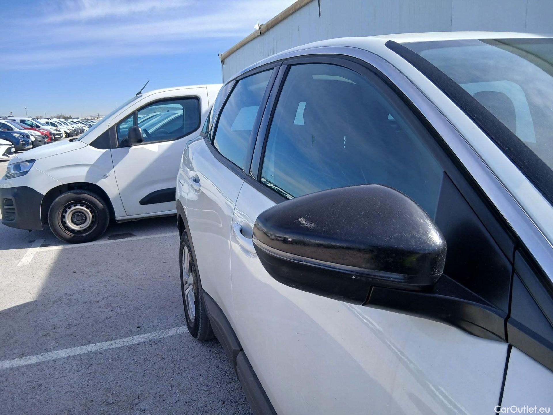  Peugeot  3008 PEUGEOT  / 2020 / 5P / todoterreno 1.5 BlueHDi 96kW (130CV) S&S Active Pack (AC4) #50