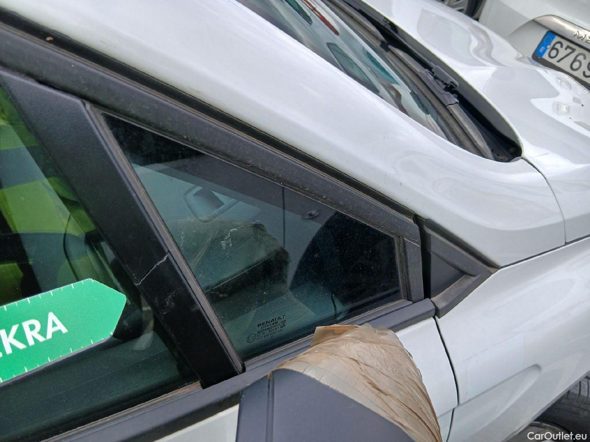  Renault  Clio RENAULT  / 2019 / 5P / berlina con portón Business TCe 74 kW (100CV) GLP #34