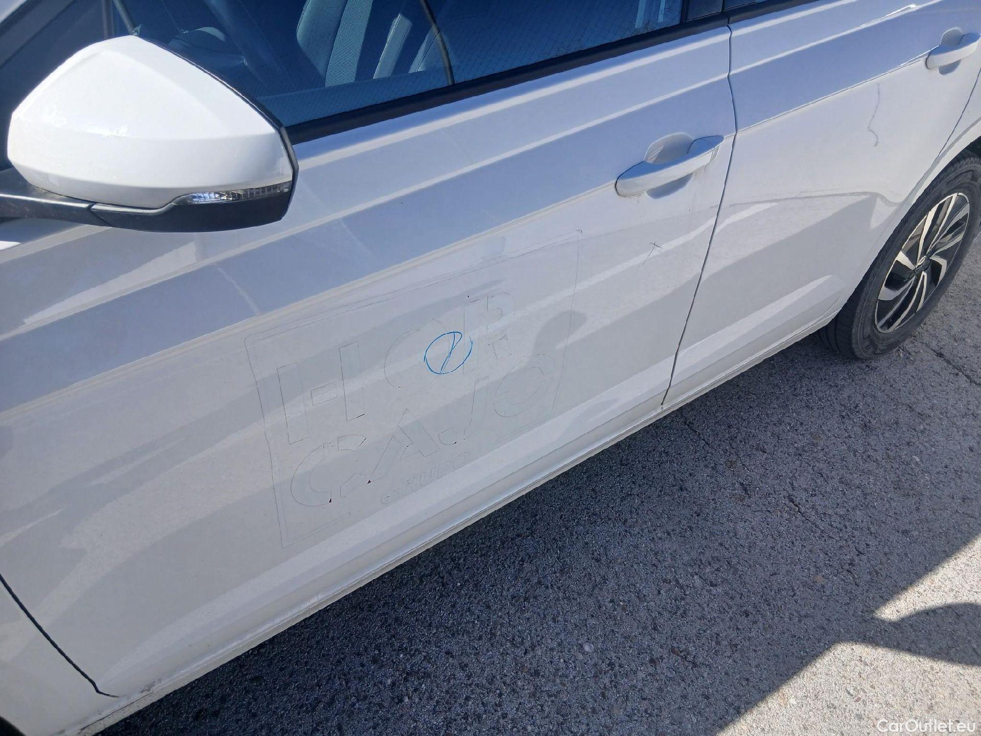  Volkswagen  Polo VOLKSWAGEN  / 2021 / 5P / berlina con portón Life 1.0 TSI 70kW (95CV) #21