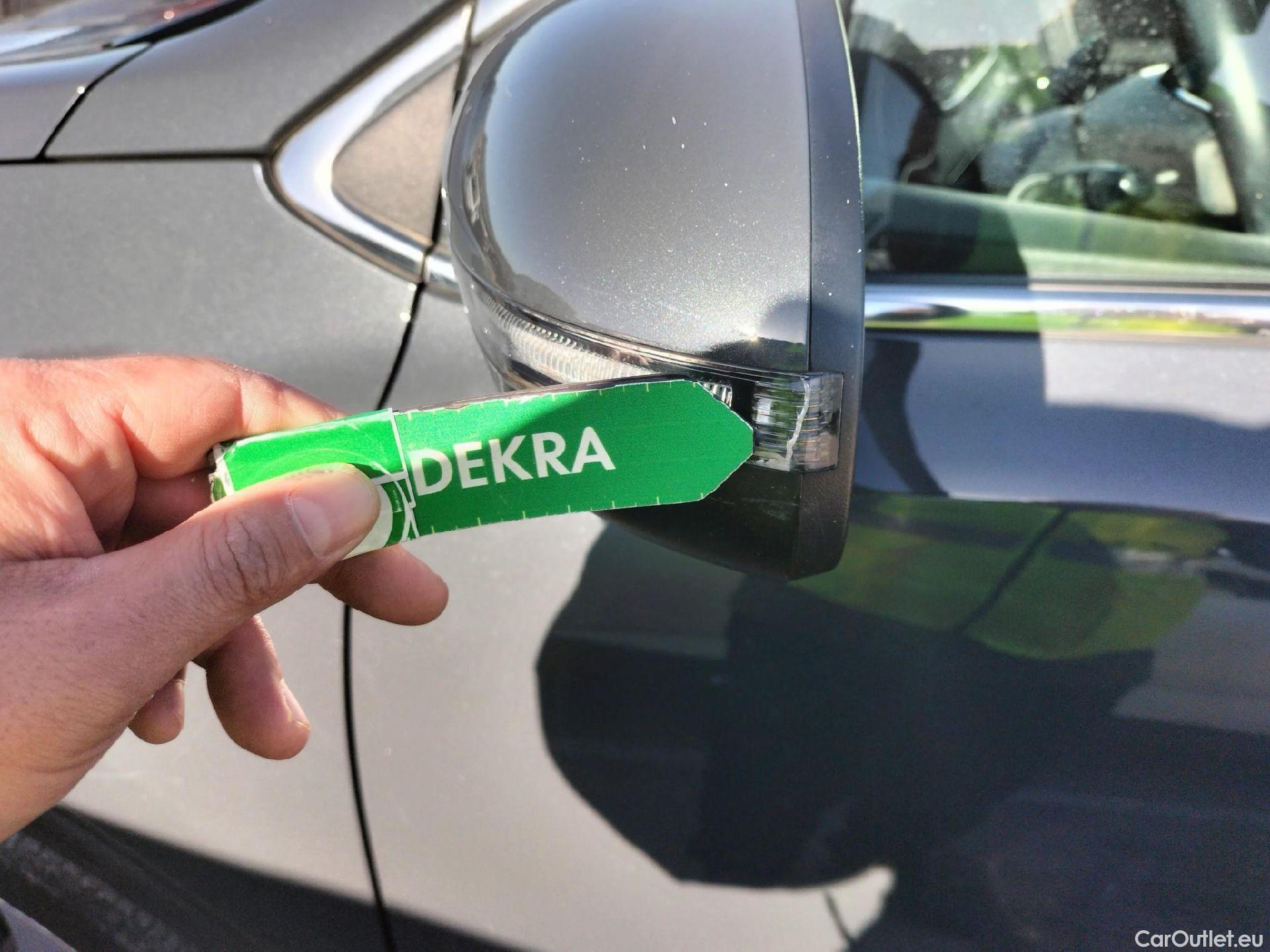  KIA  Sportage KIA  1.6MHEV Drive 100kW(136CV) 4x2(Crist Tintados) #15