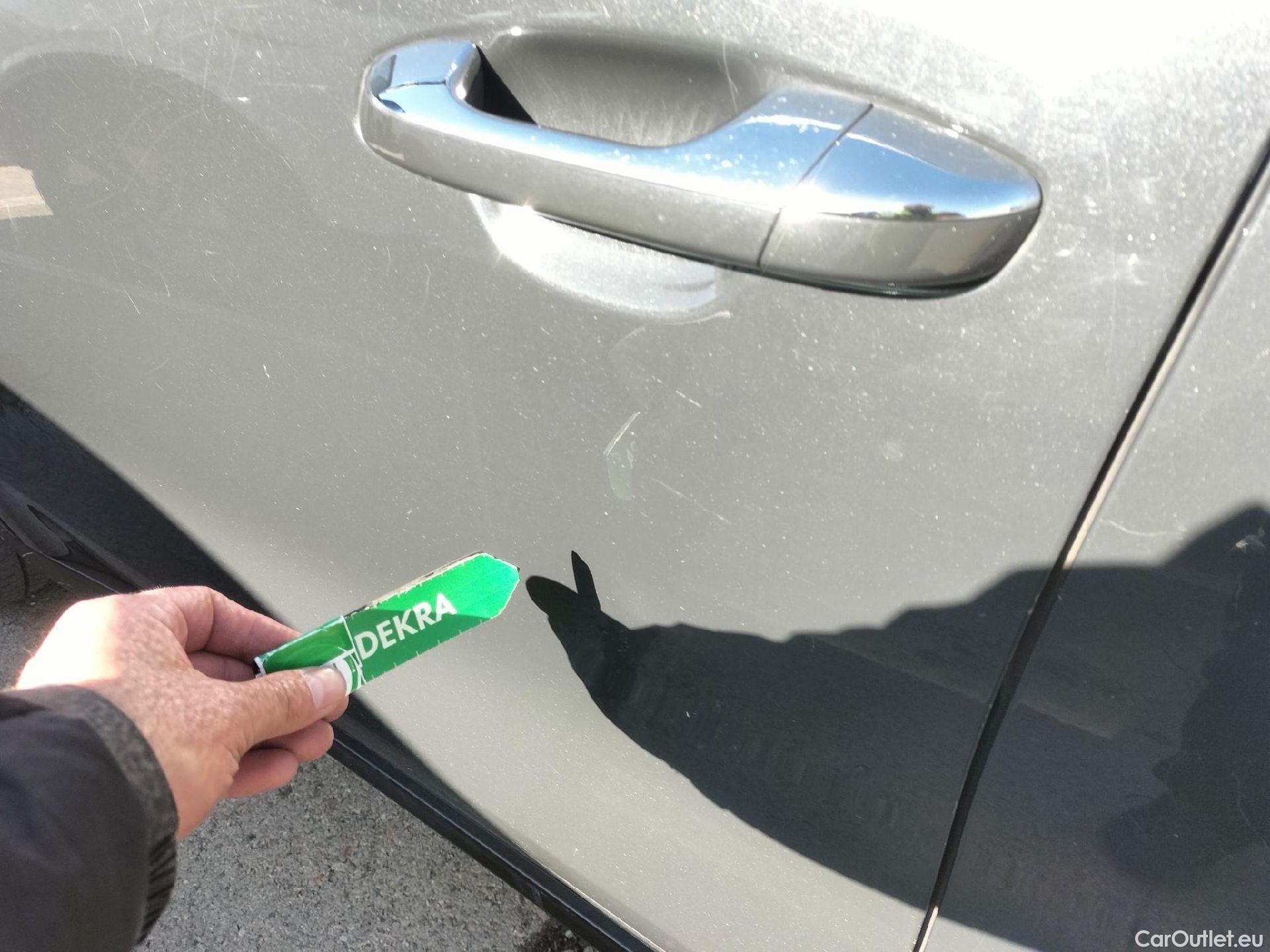  KIA  Sportage KIA  1.6MHEV Drive 100kW(136CV) 4x2(Crist Tintados) #19